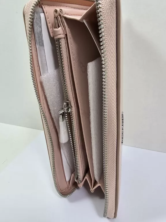 CALVIN KLEIN DUŻY PORTFEL DAMSKI MUST Z/A WALLET LG SAFFIANO RÓŻOWY