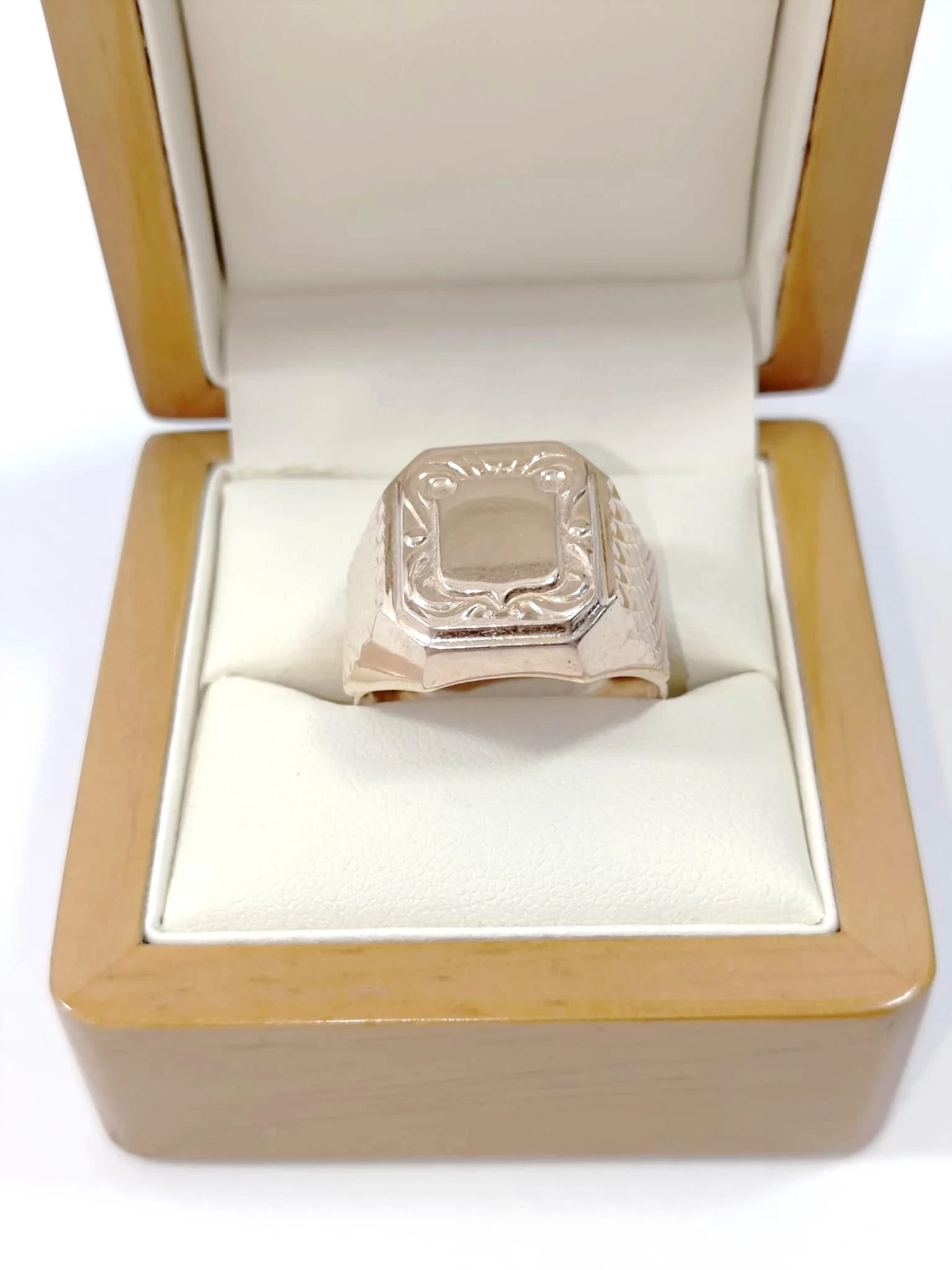 zloty-sygnet-1052g-585-r26-20-x-15mm-stan-11323-2