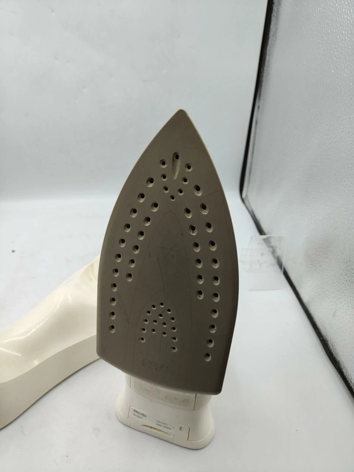 zelazko-bezprzewodowe-philips-azur-excel-plus-555-z-podstawa-stan-11323-2