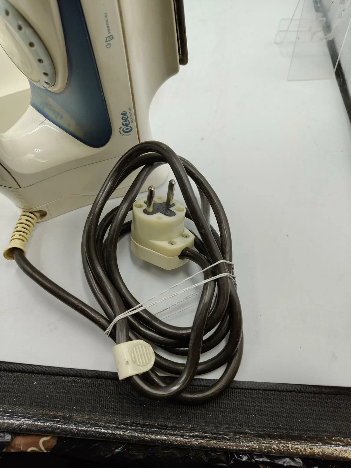 zelazko-bezprzewodowe-philips-azur-excel-plus-555-z-podstawa-marka-3229-4