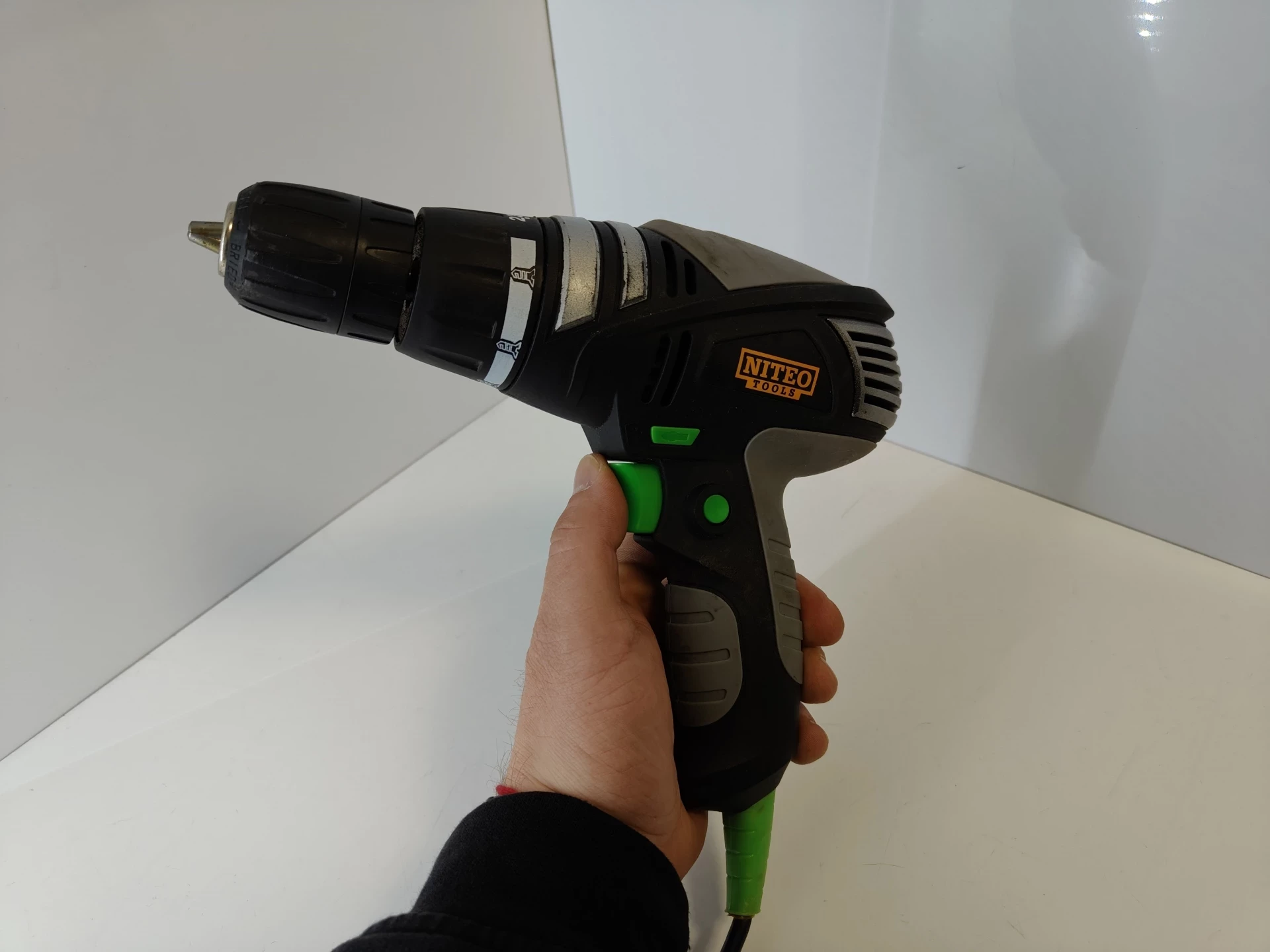 wiertarko-wkretarka-sieciowa-niteo-tools-td0214-16-280w-waga-wiertarki-100