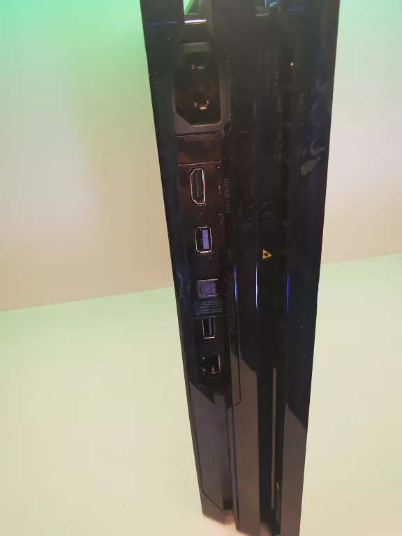 konsola-playstation-4-pro-500-million-limited-edition-waga-produktu-z-opakowaniem-jednostkowym-4640