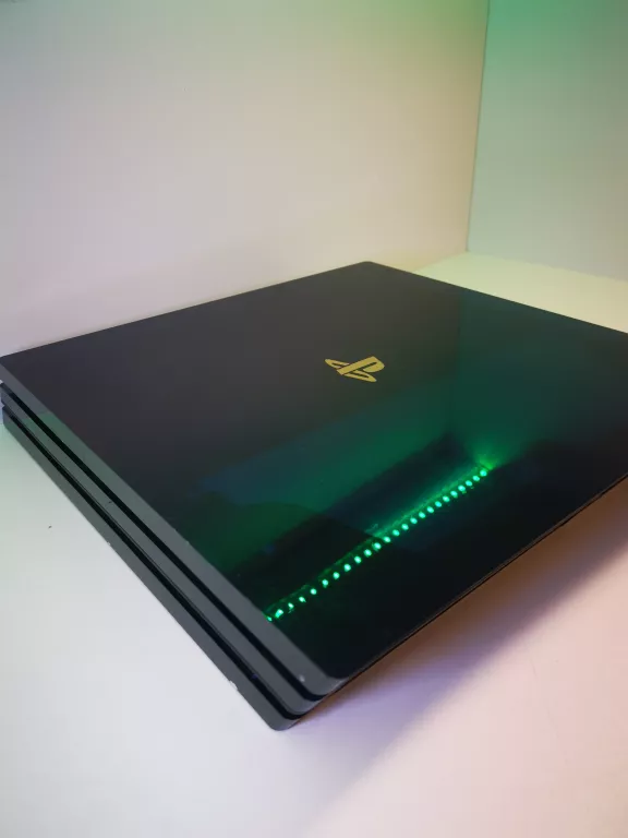 konsola-playstation-4-pro-500-million-limited-edition-rodzaje-odtwarzanych-nosnikow-205982-1