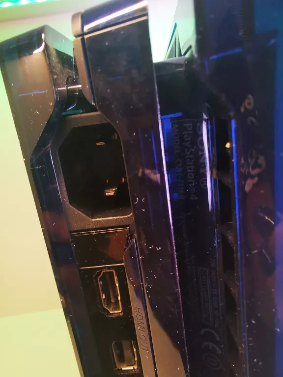 konsola-playstation-4-pro-500-million-limited-edition-kod-producenta-cuh-7116b