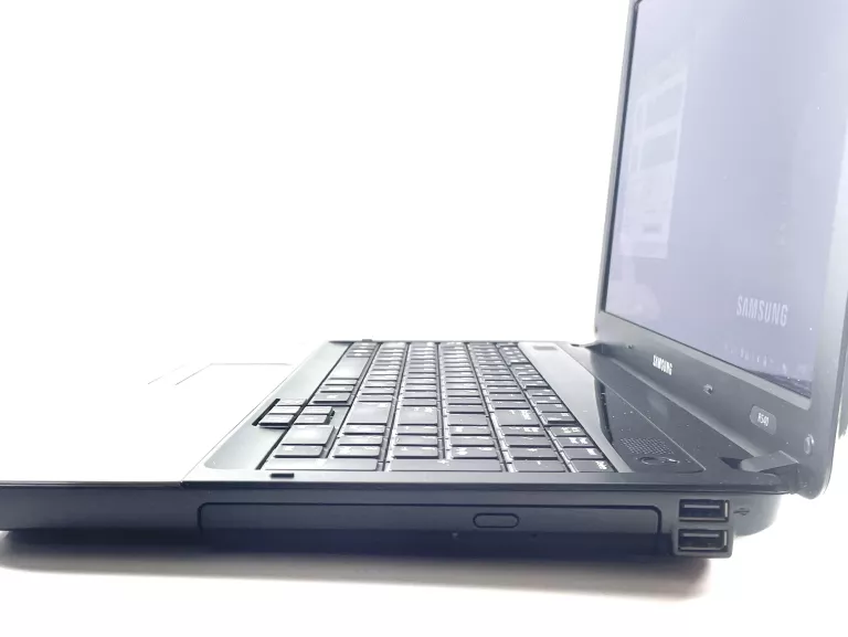 LAPTOP SAMSUNG R540