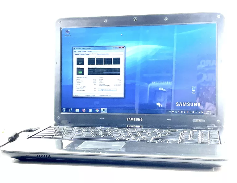 LAPTOP SAMSUNG R540