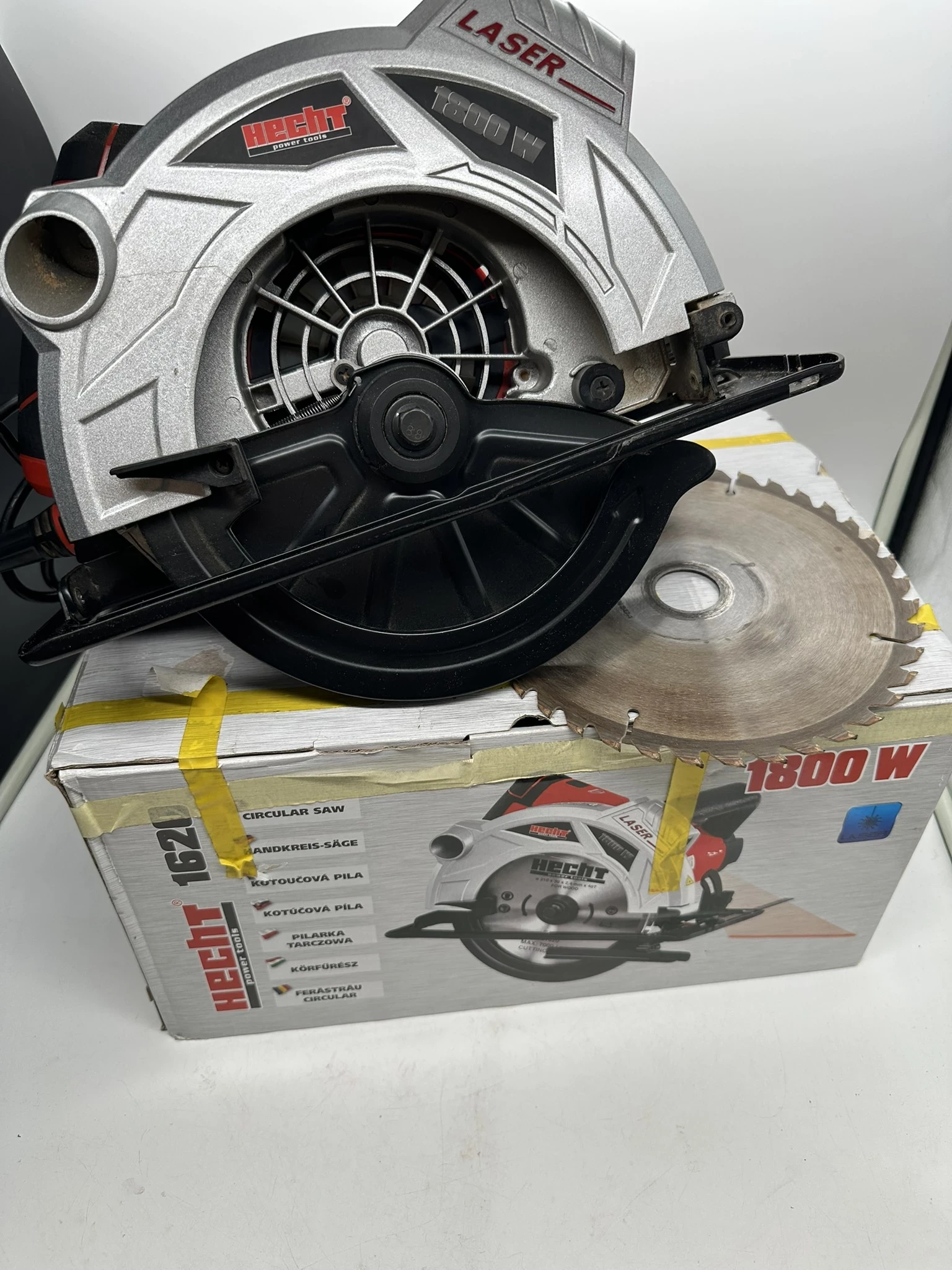 pila-pilarka-krajzega-reczna-tarczowa-hecht-1620-moc-1800w-tarcza-laser-glowna-9-walbrzych-sj