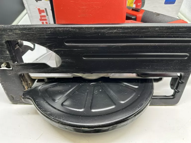 pila-pilarka-krajzega-reczna-tarczowa-hecht-1620-moc-1800w-tarcza-laser-kod-producenta-hecht1620