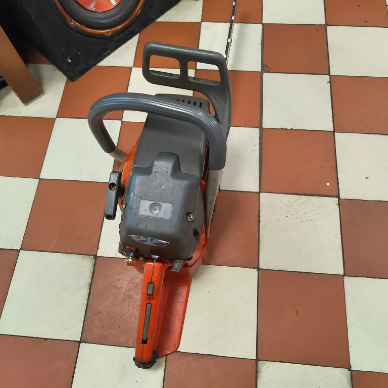 PIŁA SPALINOWA OLEO MAC 956