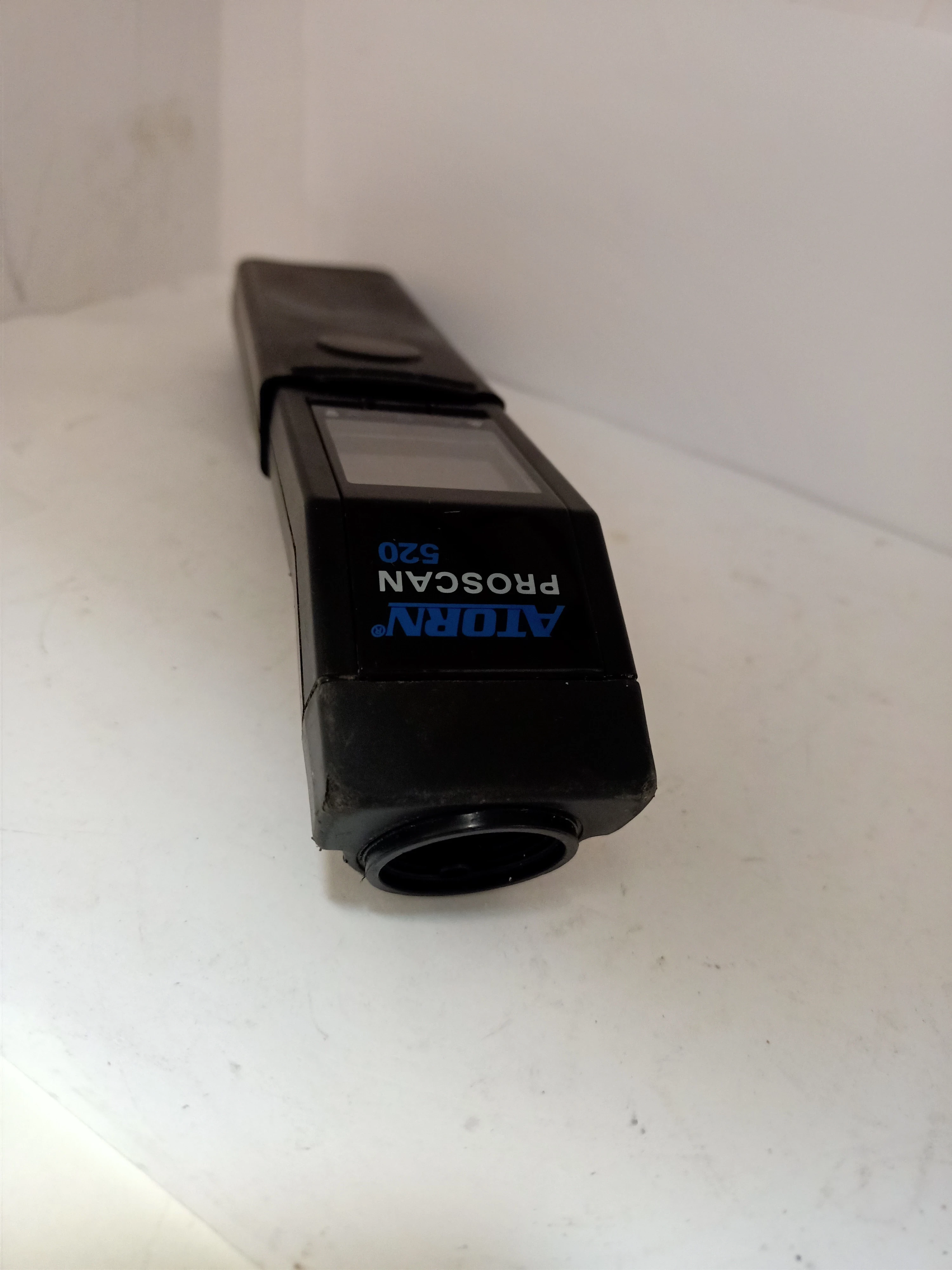 profesjonalny-termometr-na-podczerwien-atorn-proscan-520-senatorska-38-legnica