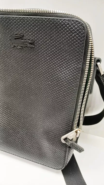 TOREBKA SASZETKA MĘSKA NA RAMIĘ LACOSTE CZARNA