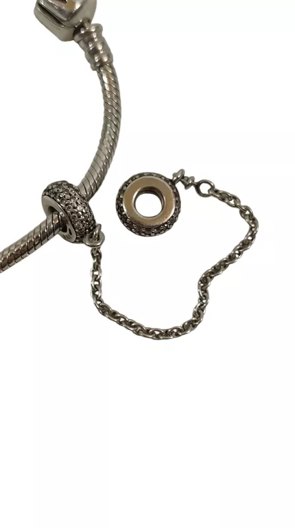 BRANSOLETKA PANDORA 19CM + 3 CHARMSY 28,75G