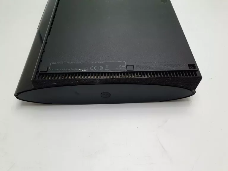 KONSOLA PS3 500GB 2X PAD GRY GRATIS