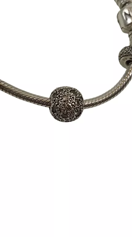BRANSOLETKA PANDORA 19CM + 3 CHARMSY 28,75G