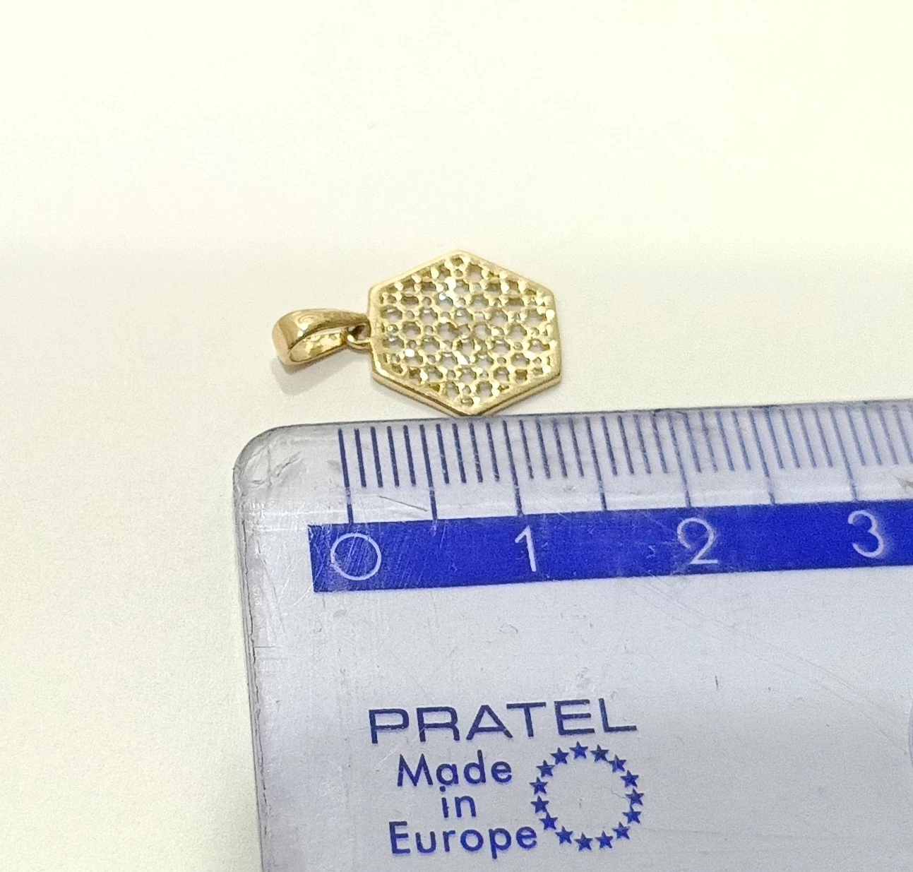 zlota-zawieszka-z-cyrkoniami-585-075g-rodzaj-2205-2