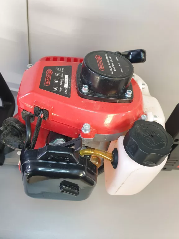 NOŻYCE SPALINOWE OGRODOWE DO ŻYWOPŁOTU BEARFOOT BF-HT-4900