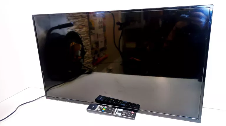 TELEWIZOR HKC LED 32C1NHD-T2-EU / 32 CALE / PILOT