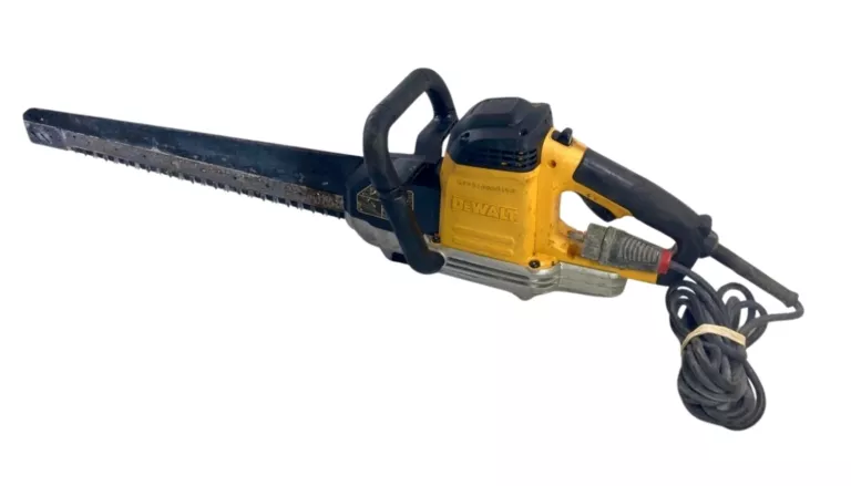 PIŁA SZABLASTA ALIGATOR DO CIĘCIA PUSTAKÓW DEWALT DWE 397-Q5 (DWE397)