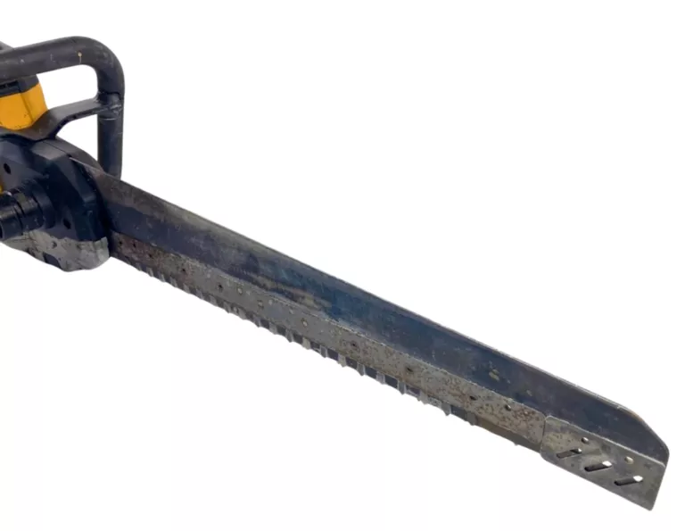PIŁA SZABLASTA ALIGATOR DO CIĘCIA PUSTAKÓW DEWALT DWE 397-Q5 (DWE397)