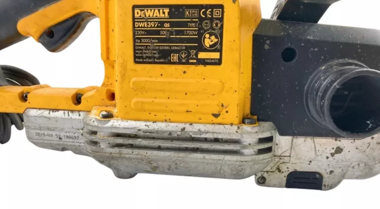 PIŁA SZABLASTA ALIGATOR DO CIĘCIA PUSTAKÓW DEWALT DWE 397-Q5 (DWE397)
