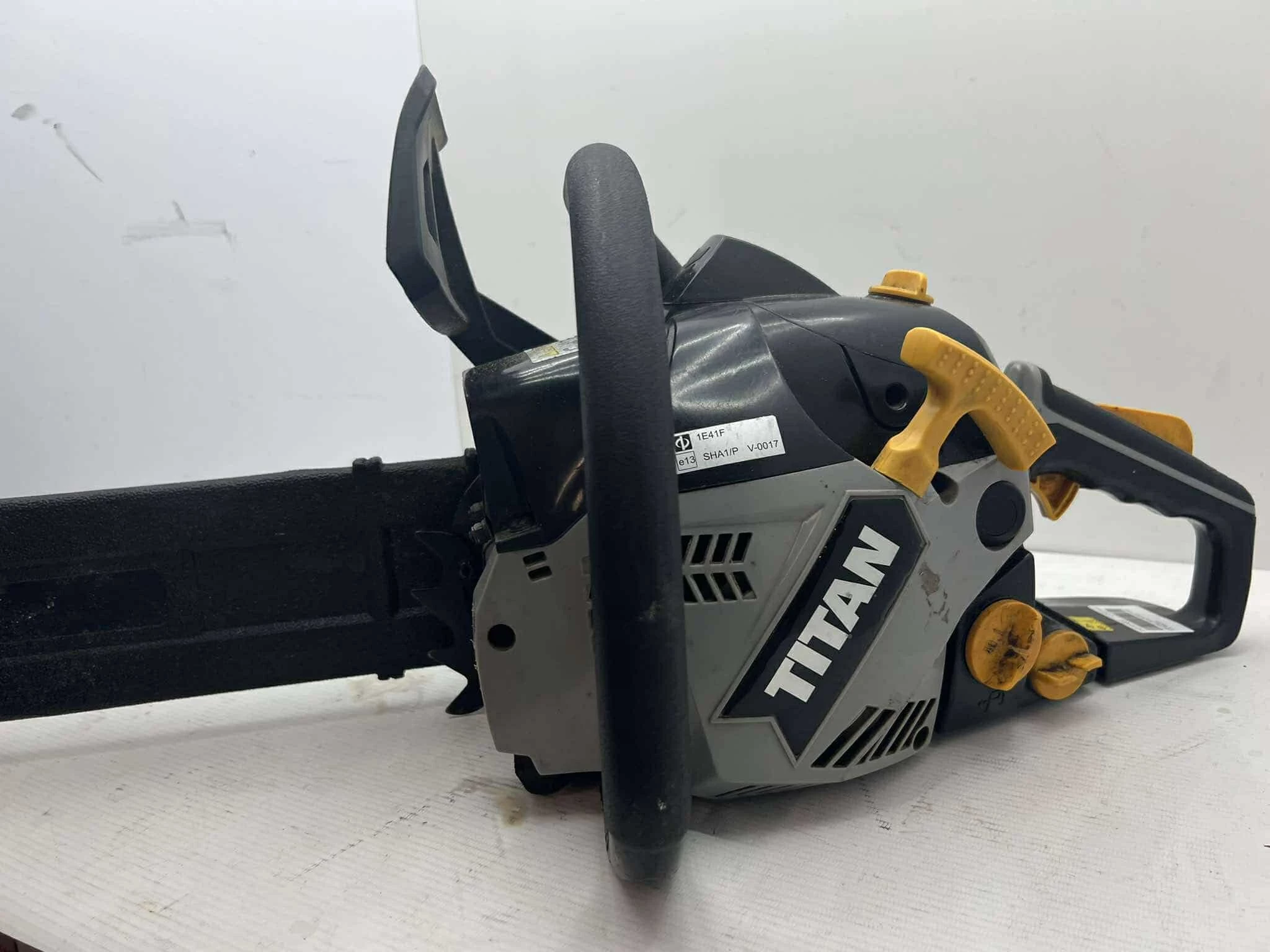 pila-spalinowa-titan-ttl-759-chn-uszkodzona-ean-gtin-3663602627920