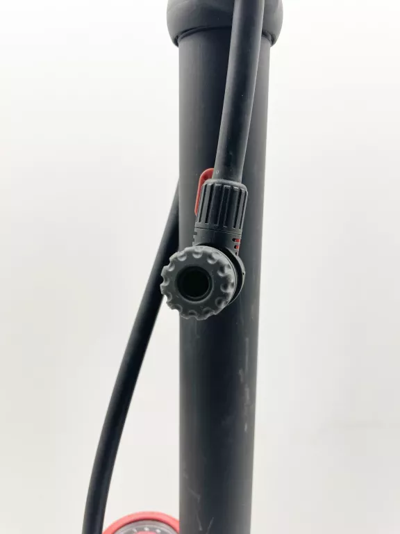 RIVERSIDE POMPKA ROWEROWA PODŁOGOWA BTWIN 500