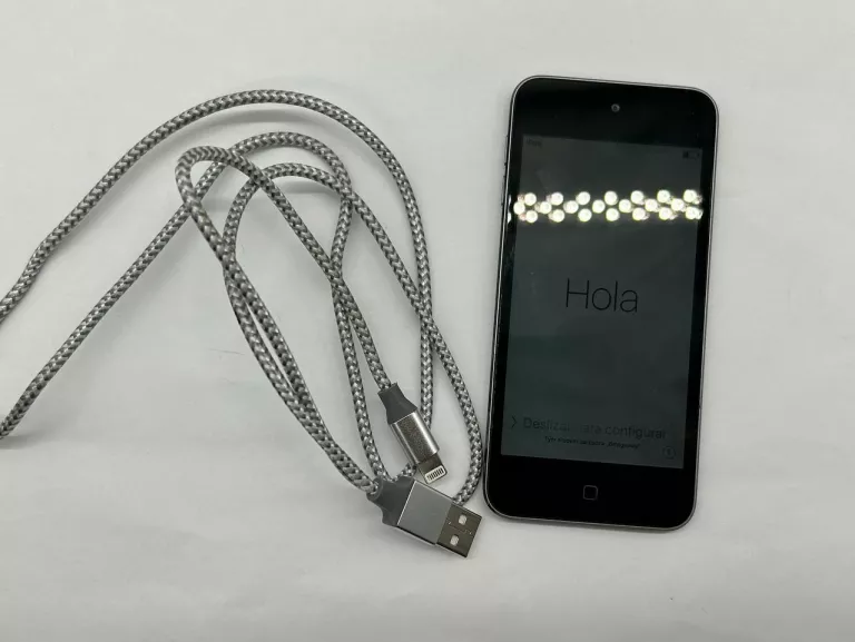 IPOD TOUCH 12GB + KABEL