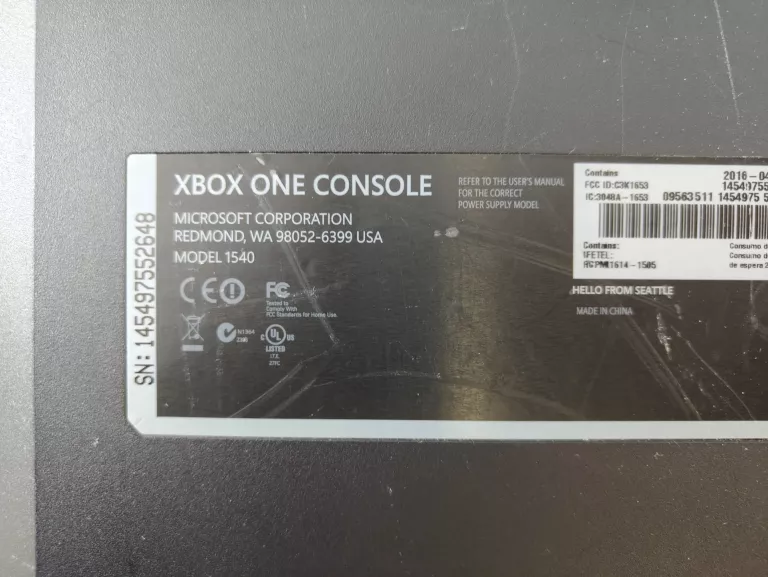 KONSOLA XBOX ONE 500GB + PAD