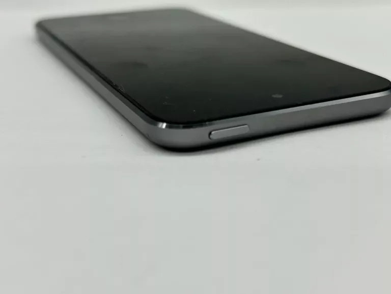 IPOD TOUCH 12GB + KABEL