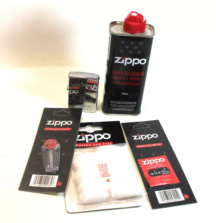 ZAPALNICZKA ZIPPO JACK DANIELS + AKCESORIA