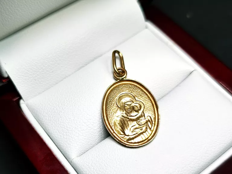 ZŁOTA ZAWIESZKA MATKA BOSKA 1,75G 583
