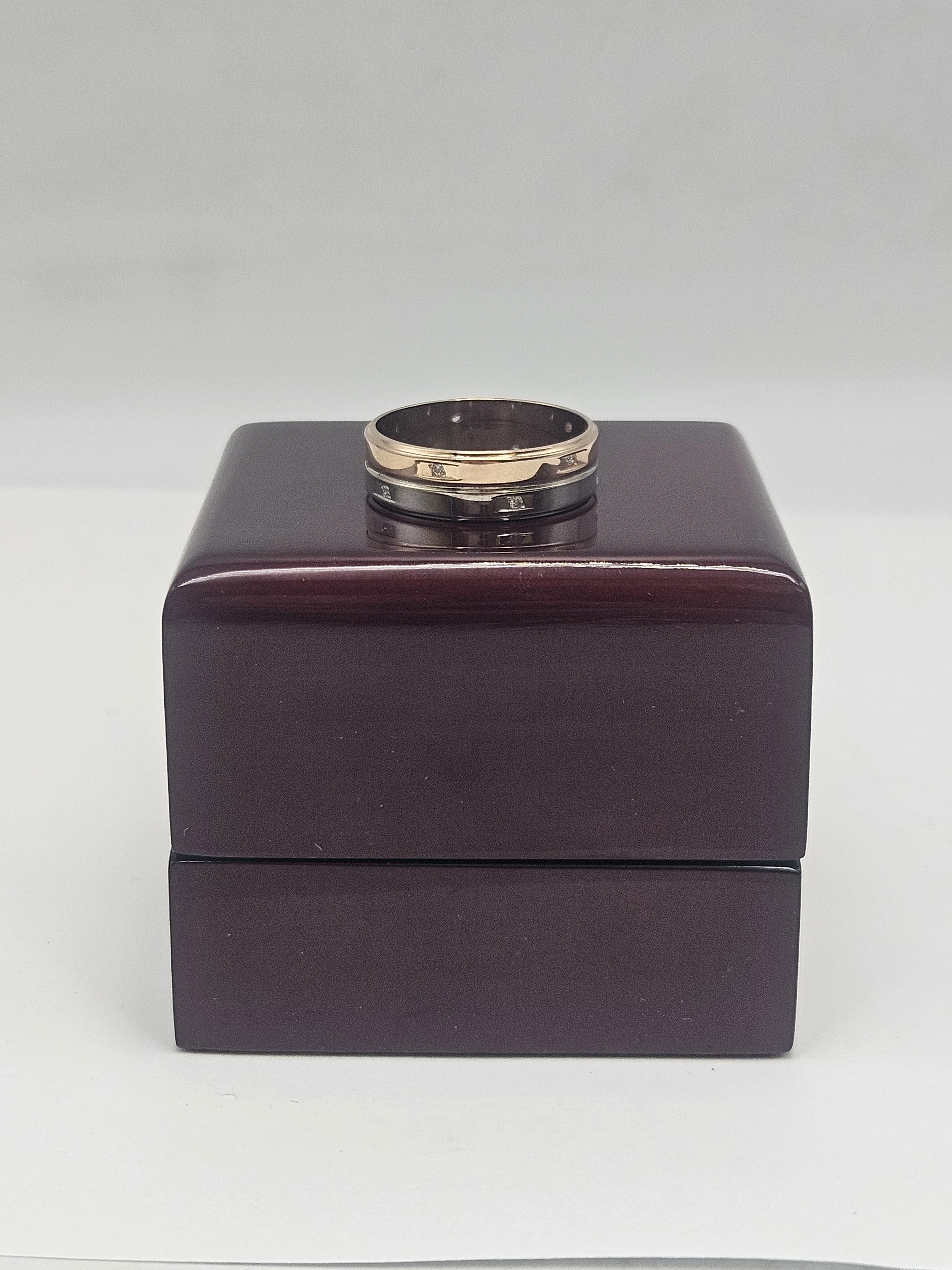 wyrob-jubilerski-uzywany-piekna-obraczka585645g27r-kamien-17088-128