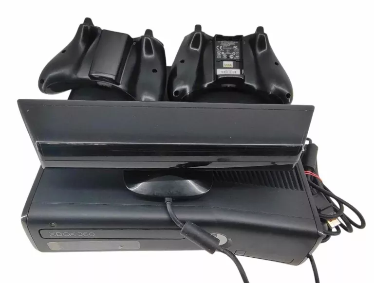 KONSOLA XBOX 360 S 250GB/2 PADY/KINECT