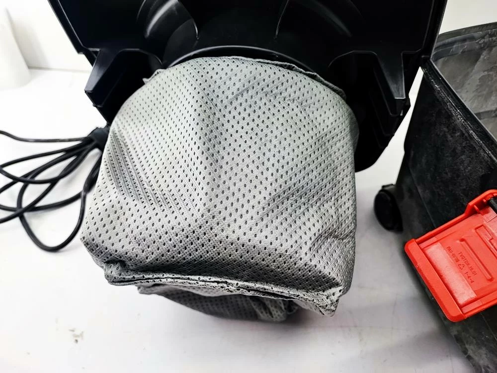 odkurzacz-przemyslowy-bosh-gas-15-pojemnosc-zbiornika-800