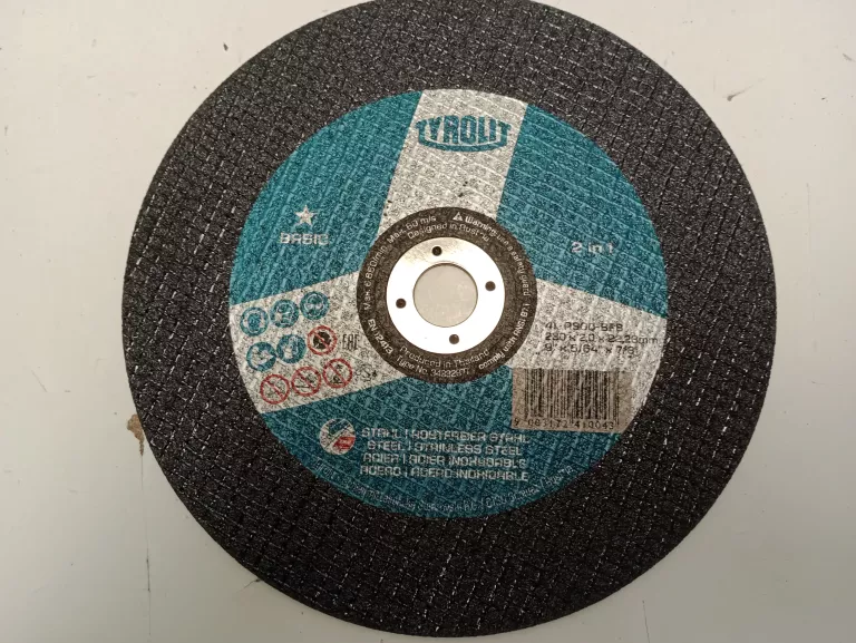 tarcza-tyrolix-secur-extra-230x2223-osiedle-teatralne-3u15-krakow