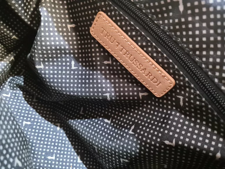 TOREBKA TRU TRUSSARDI RÓŻOWA SKÓRZANA DO RĘKI LUB NA RAMIĘ