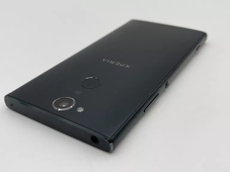 TELEFON SONY XPERIA XA2 3 GB / 32 GB