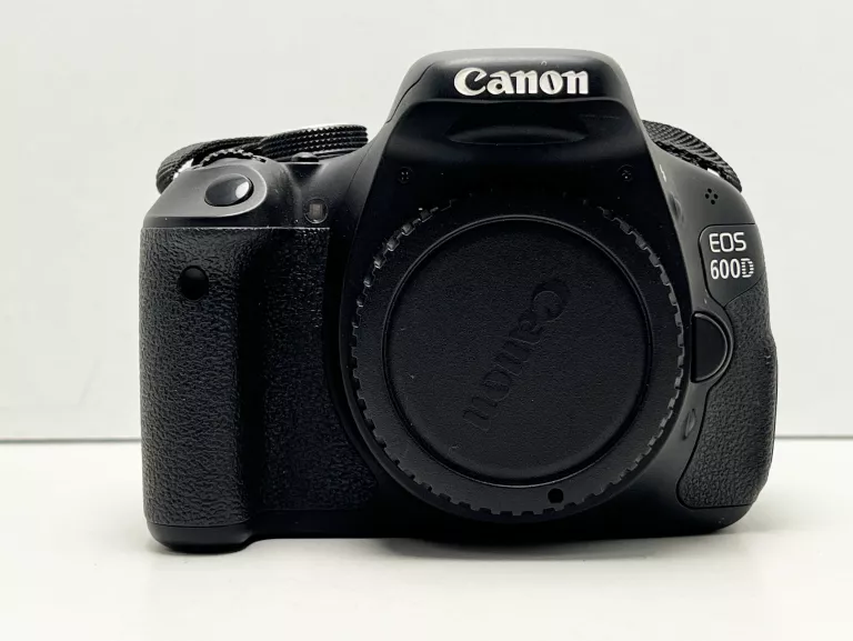 APARAT CANON EOS 600D BODY