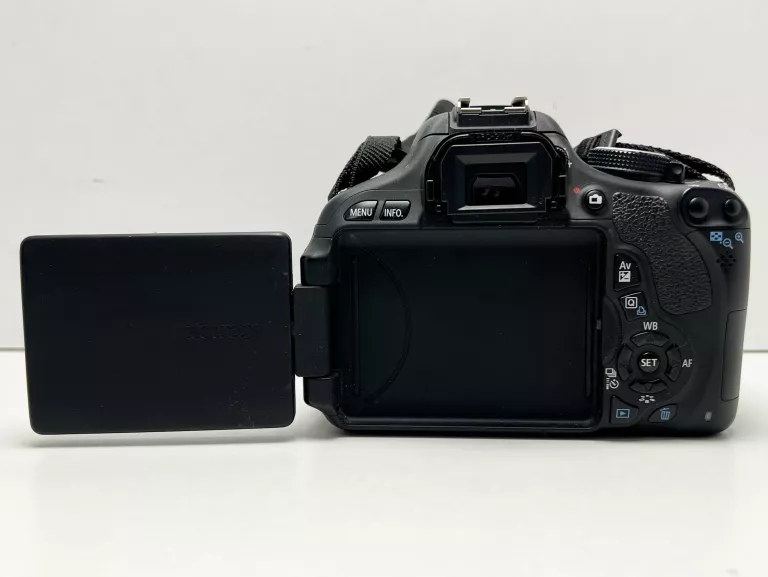APARAT CANON EOS 600D BODY