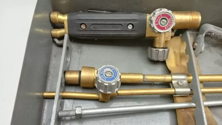 PALNIK DO CIĘCIA PERUN PC -211 AKCESORIA, WALIZKA