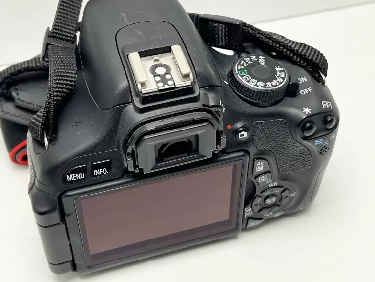 APARAT CANON EOS 600D BODY