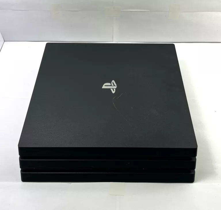 KONSOLA PLAYSTATION 4 PRO + KAMERA CUH-ZEY2 + OKABLOWANIE + PAD