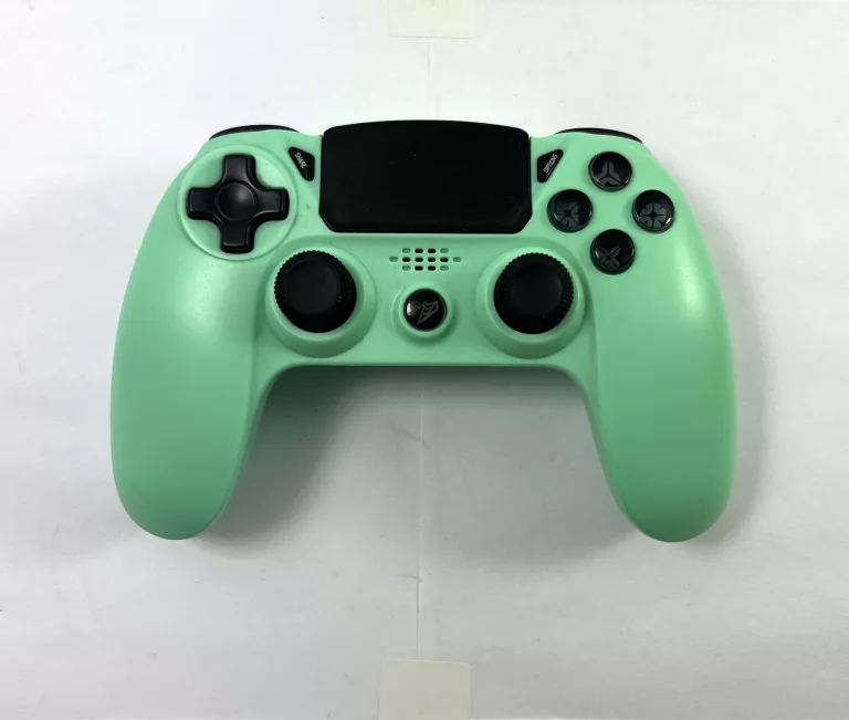 KONSOLA PLAYSTATION 4 PRO + KAMERA CUH-ZEY2 + OKABLOWANIE + PAD