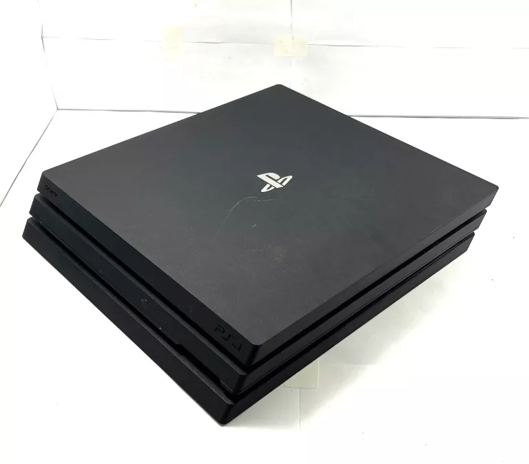 KONSOLA PLAYSTATION 4 PRO + KAMERA CUH-ZEY2 + OKABLOWANIE + PAD