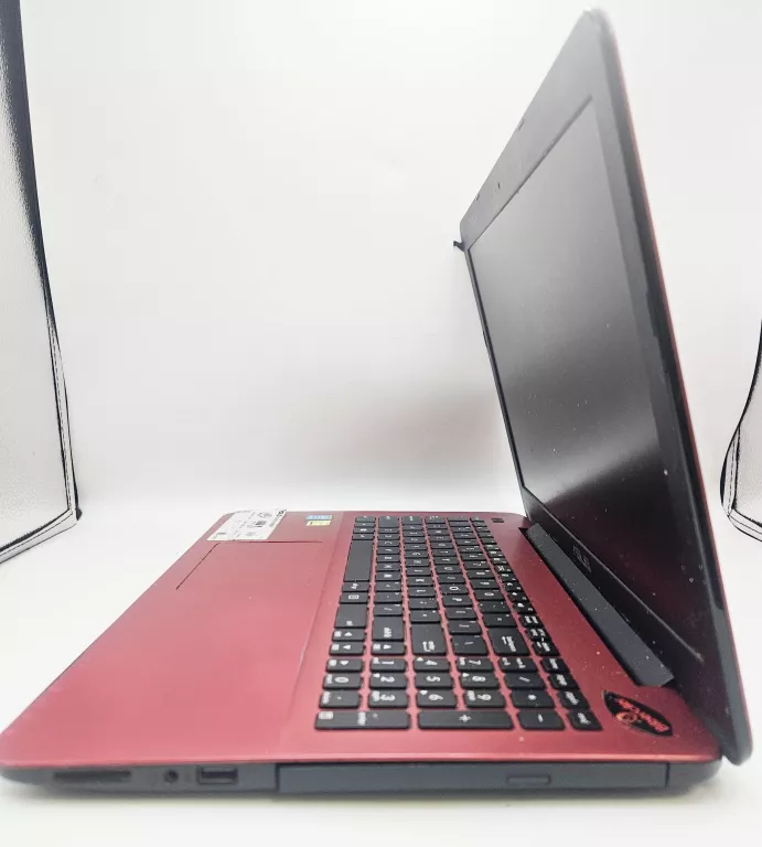 LAPTOP ASUS F555L 4GB/1000GB OPIS!
