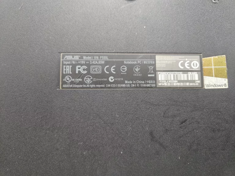 LAPTOP ASUS F555L 4GB/1000GB OPIS!