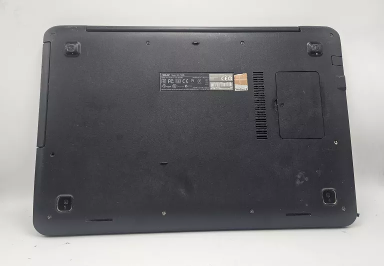 LAPTOP ASUS F555L 4GB/1000GB OPIS!