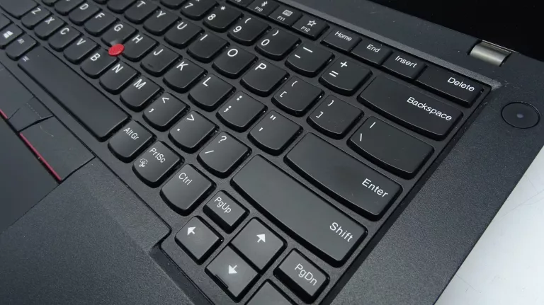 LAPTOP LENOVO THINKPAD T470 14" I5-7200U 16/256GB SSD WIN10 ZESTAW