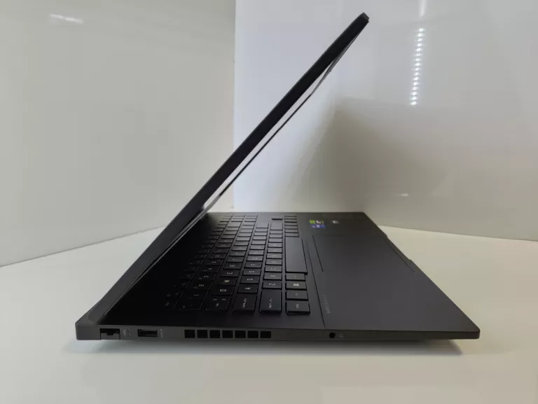 LAPTOP HP OMEN 16-WD0220NW I7-13620H/16RAM/1TB SSD/ RTX4060
