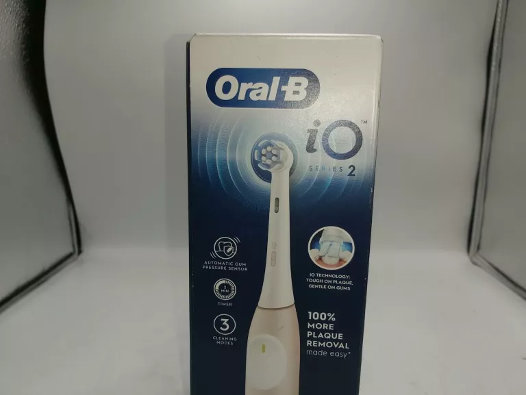 SZCZOTECZKA MAGNETYCZNA ORAL-B IO SERIES 2